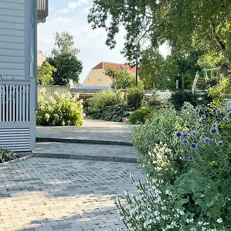 Hans Hubert شقة *