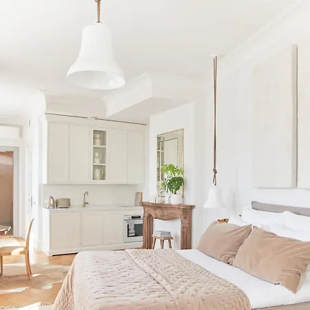 Hans Hubert Apartment